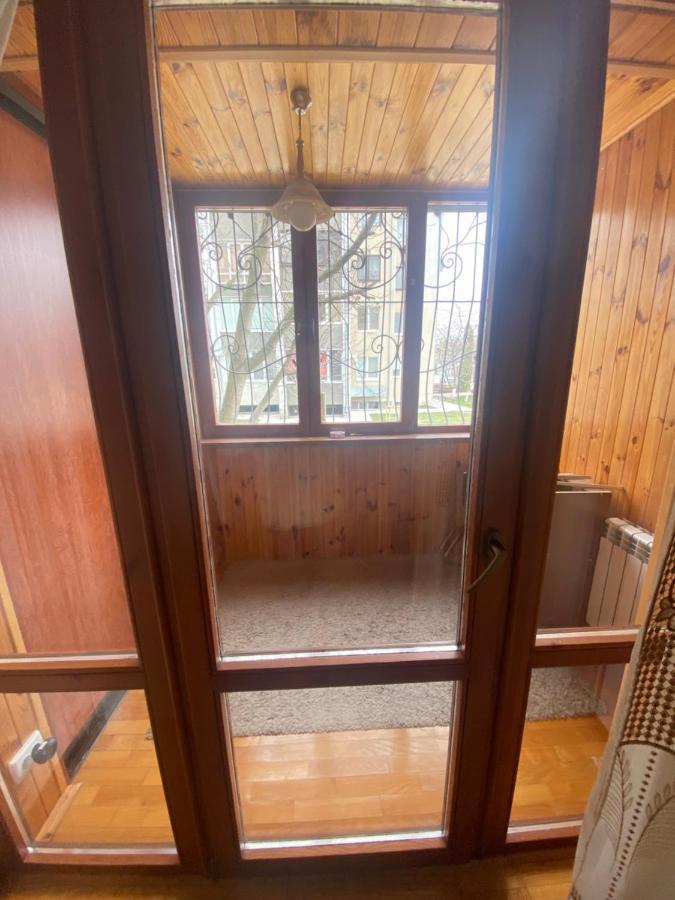Просторі Та Комфортні Апартаменти «Д.І.М.» Camenița Exterior foto