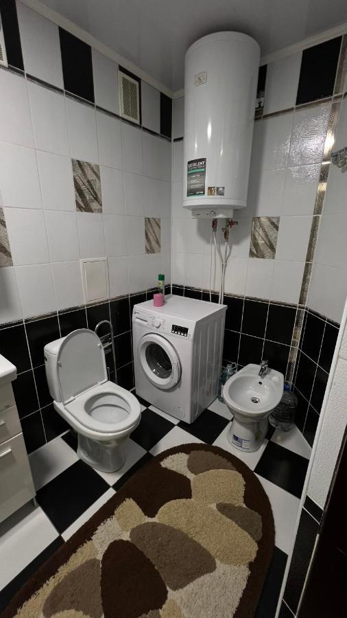 Просторі Та Комфортні Апартаменти «Д.І.М.» Camenița Exterior foto