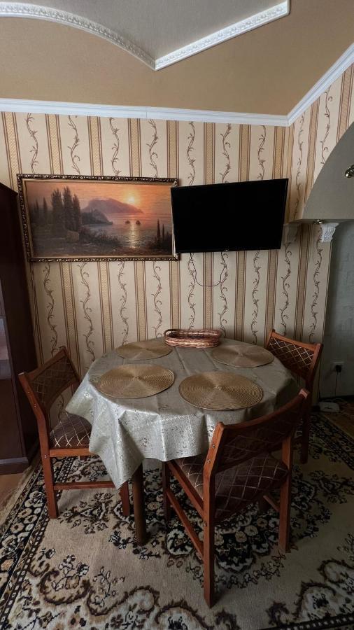 Просторі Та Комфортні Апартаменти «Д.І.М.» Camenița Exterior foto